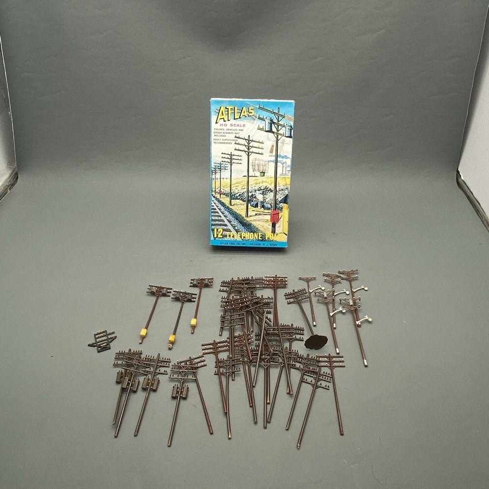 HO SCALE AHM/BACHMANN TELEPHONE POLE LOT OF 44